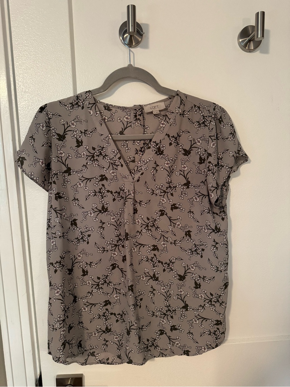 LOFT Gray Floral V-Neck Cap Sleeve Blouse